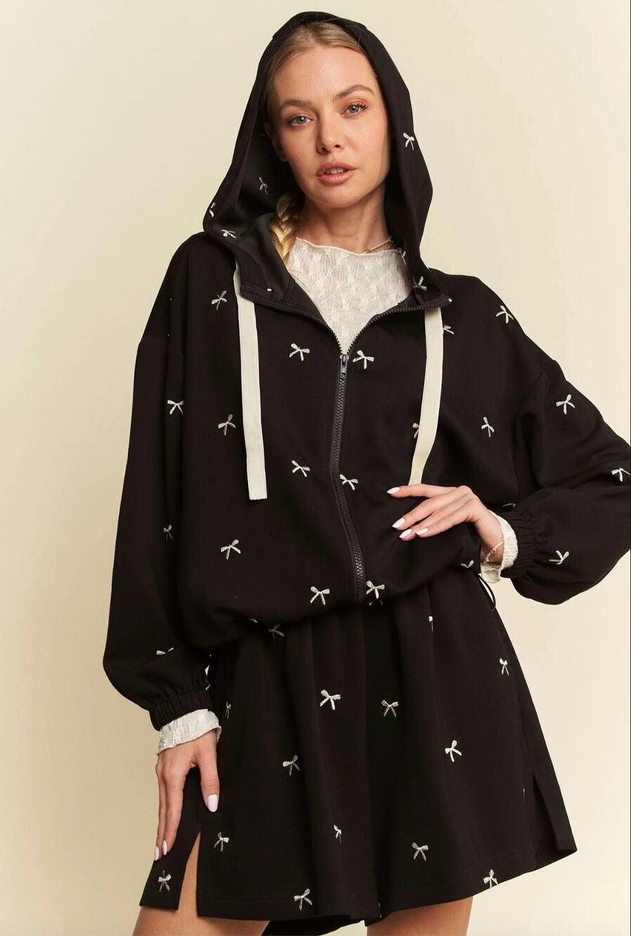 Davi & Dani Bow Print Size Small Black Hoodie and Shorts Matching Lounge Set